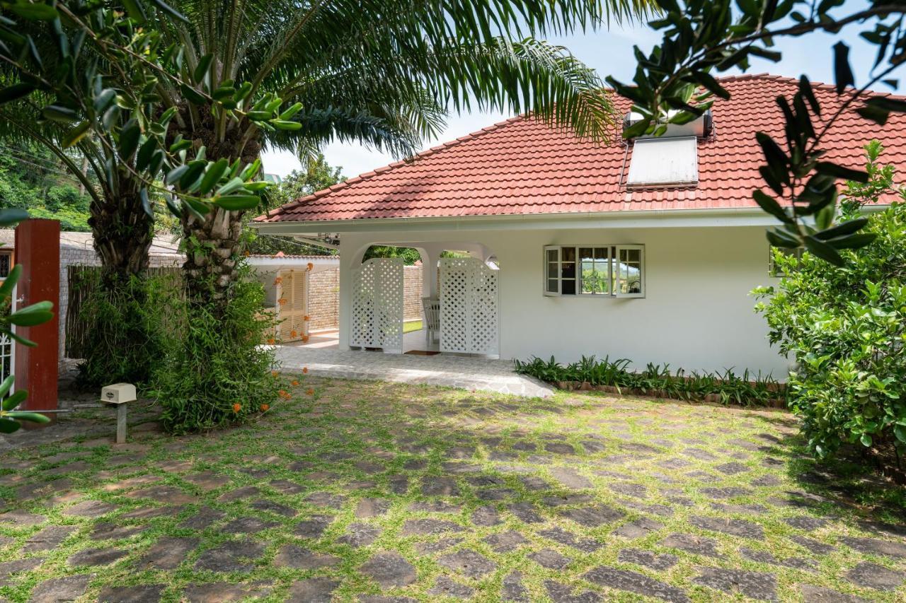 Ixora *